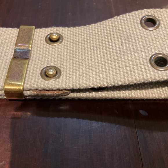 Burberry  Beige Canvas Eyelet Belt 30”/75cm - Picture 13 of 15
